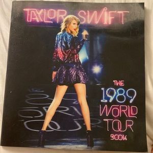Taylor Swift 1989 World Tour Book